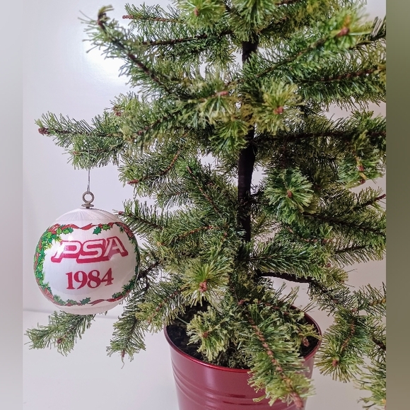 Vintage 1984 Pacific Southwest Airlines (PSA) Tree Ornament - Picture 1 of 5